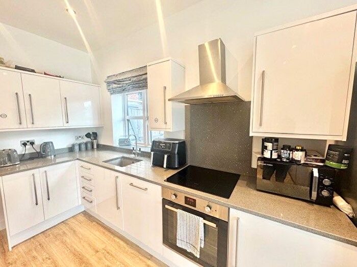 2 Bedroom Bungalow To Rent In Briscoe Road, Rainham, RM13