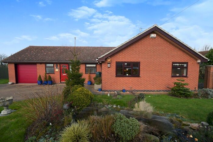 4 Bedroom Detached Bungalow For Sale In Eagle Road, North Scarle, Lincoln LN6