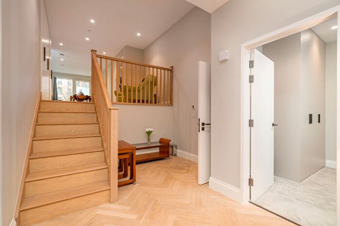 2 Bedroom Flat To Rent In Explorer Way, London, NW7