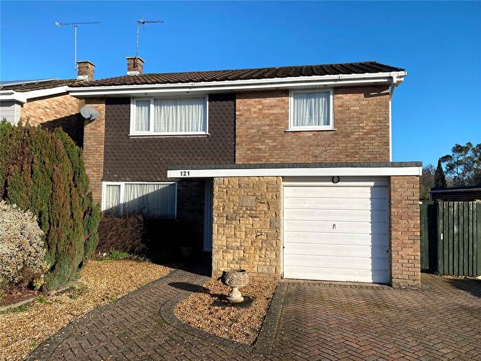 3 Bedroom Detached House For Sale In Runnymede Avenue, Bearwood, Bournemouth, Dorset, BH11