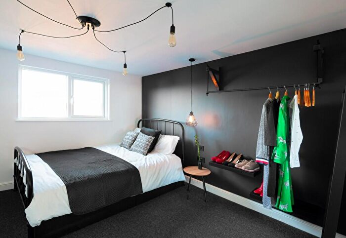 Studio To Rent In Leacroft Road, Derby, Derbyshire, DE23