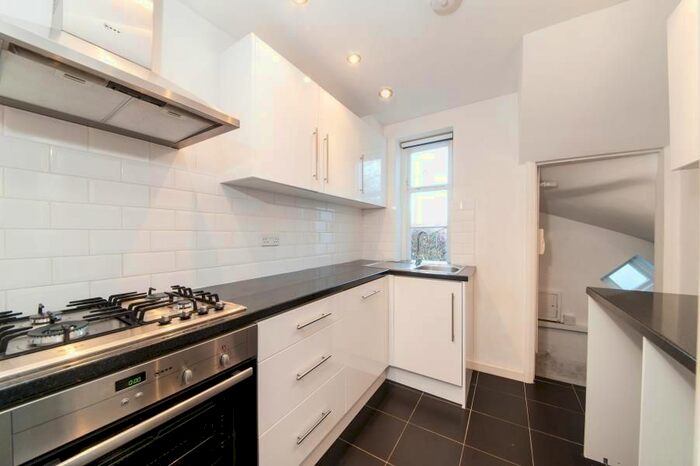 3 Bedroom Terraced House To Rent In Creswick Walk, London, NW11