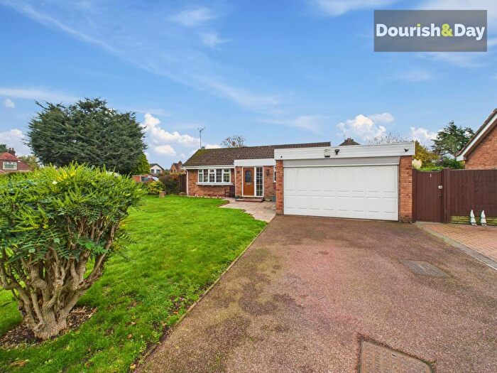 3 Bedroom Detached Bungalow For Sale In Creswell Farm Drive, Stafford, ST16