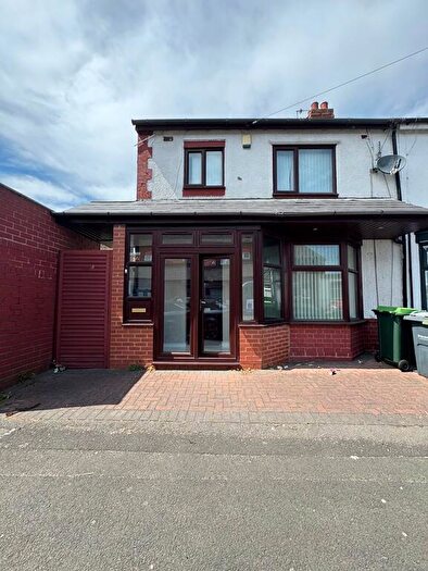 3 Bedroom Semi-Detached House To Rent In St Albans Road, Smethwick, Birmingham, West Midlands, B67