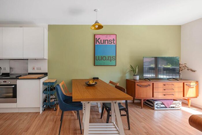 1 Bedroom Flat For Sale In Juxon Street, London, SE11