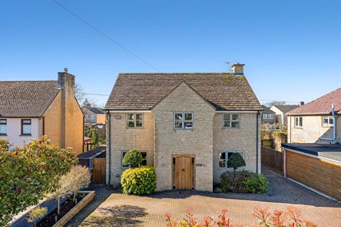 5 Bedroom Detached House For Sale In Standlake Road, Ducklington, Witney, Oxfordshire, OX29