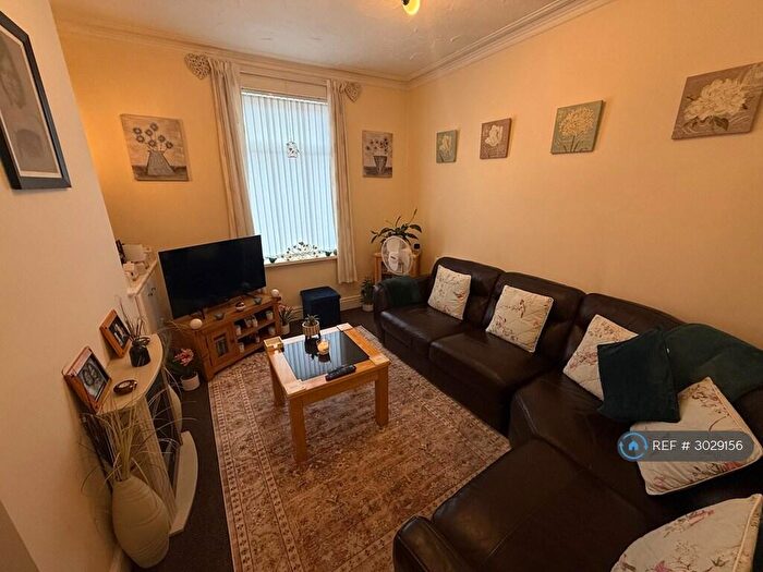 2 Bedroom Semi Detached House To Rent In Grange Avenue, Doncaster, DN4