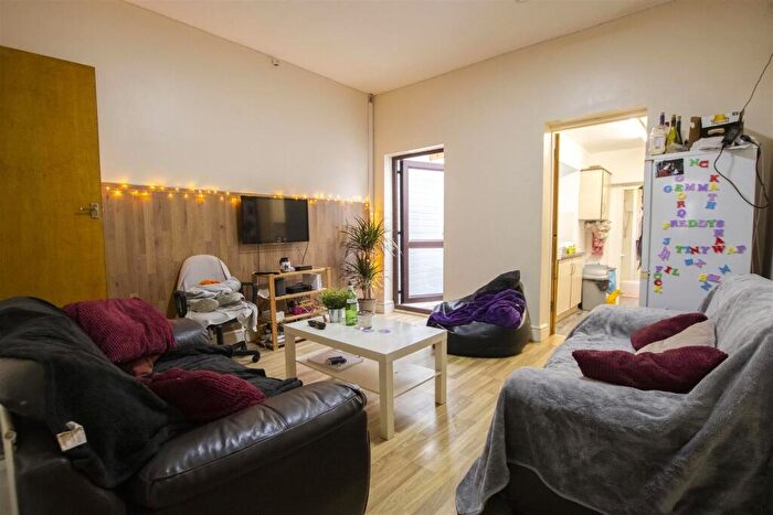 4 Bedroom Property To Rent In Dawlish Road, Birmingham, West Midlands, B29