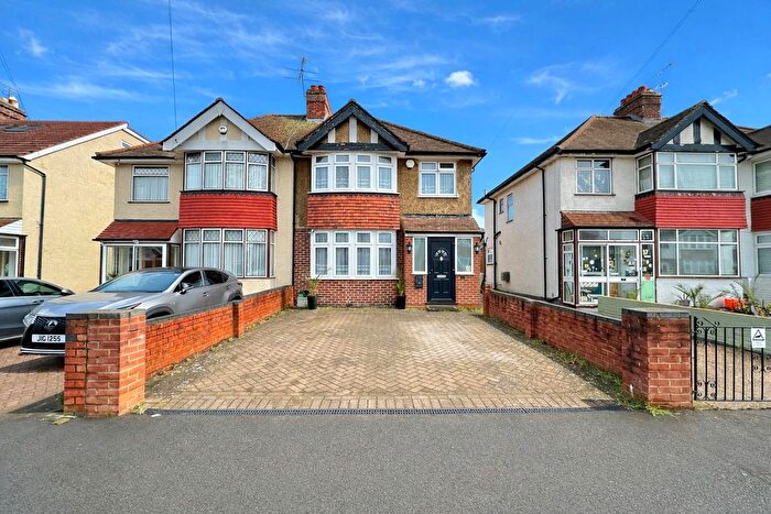 3 Bedroom Semi Detached House For Sale In Fairdale Gardens, Hayes, UB3