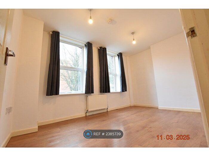 1 Bedroom Flat To Rent In Crescent Road, Luton, LU2