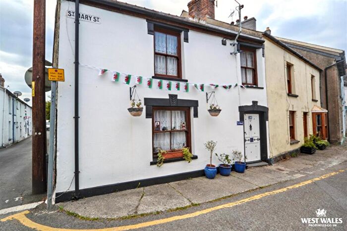 3 Bedroom End Of Terrace House For Sale In St. Mary Street, Cardigan, SA43