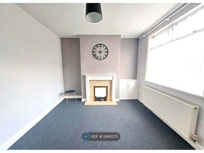 2 Bedroom Terraced House To Rent In Grosvenor Street, Denton, Manchester, M34