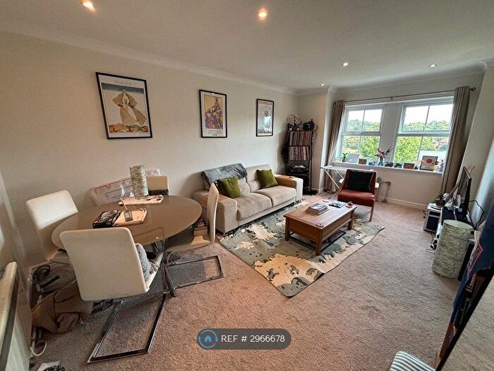 2 Bedroom Flat To Rent In The Cricketers, Leeds, LS5