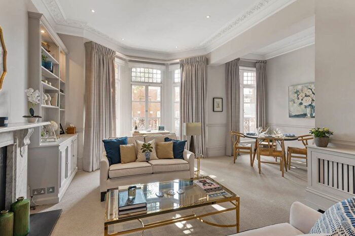 3 Bedroom Flat For Sale In Tite Street, London, SW3