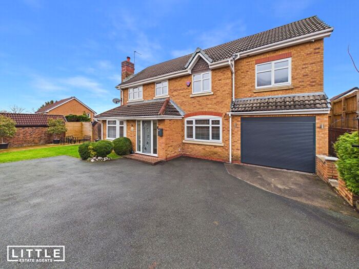 5 Bedroom Detached House For Sale In Saunderton Close, Haydock, WA11