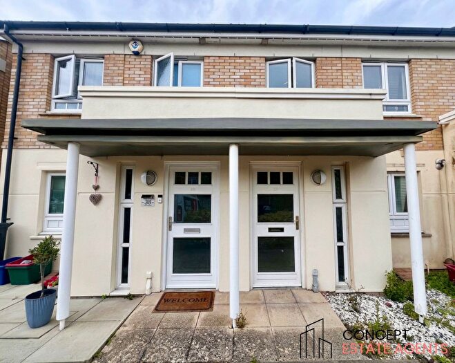 3 Bedroom Terraced House To Rent In Elvedon Road, Feltham, TW13
