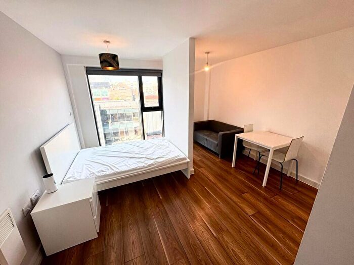 Studio To Rent In Wolstenholme Square, Liverpool, Merseyside, L1