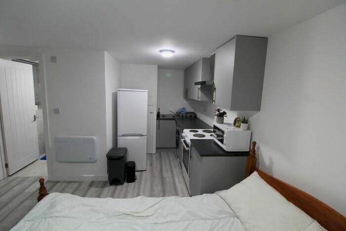 Studio To Rent In Windsor Avenue, Uxbridge, UB10