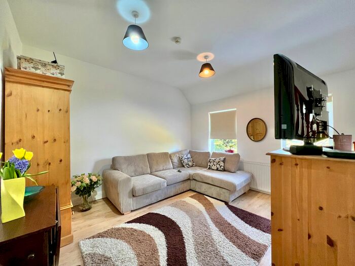 2 Bedroom Maisonette To Rent In Preston Road, Harrow, London, HA3