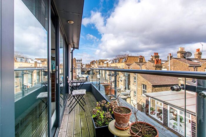 1 Bedroom Flat To Rent In Marmion Mews, Battersea, London, SW11