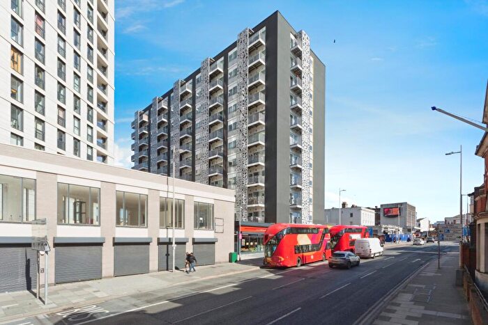 2 Bedroom Flat To Rent In Valentines House, IG1