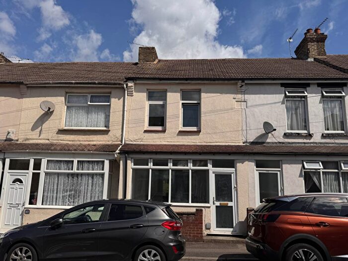 3 Bedroom Terraced House To Rent In Burnt Oak Terrace, Gillingham, ME7