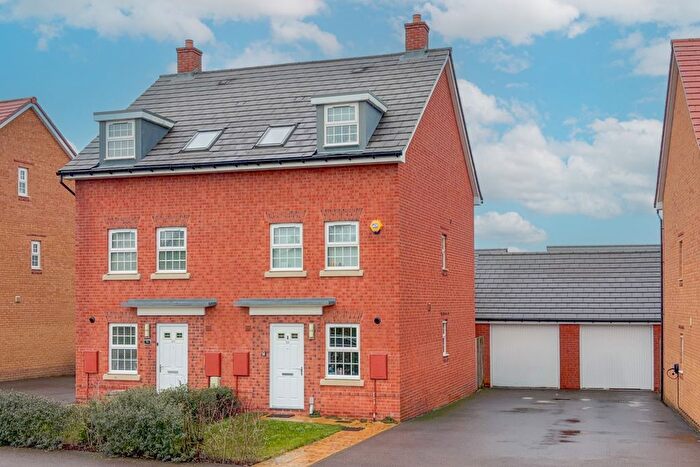 3 Bedroom Semi Detached House For Sale In Fraserfields Way, Leighton Buzzard, LU7