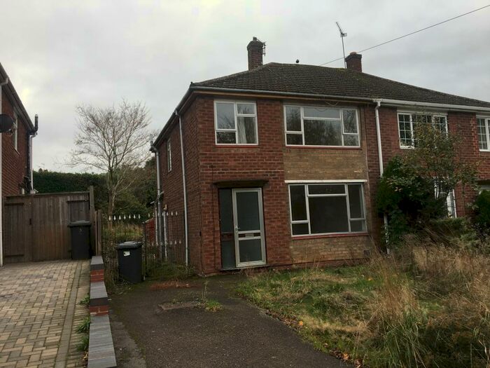 3 Bedroom SemiDetached House For Sale In Addison Road, Rugby, CV22