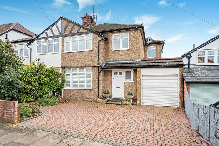 4 Bedroom Semi-Detached House To Rent In Salisbury Avenue, St Albans, AL1