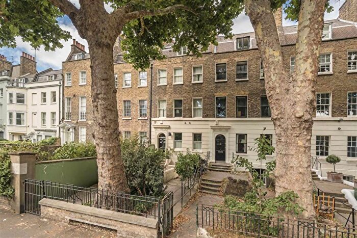Flat To Rent In Kennington Road, Kennington, SE11