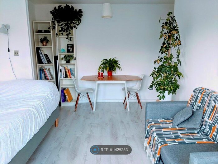 Studio To Rent In Wingham, London, NW5