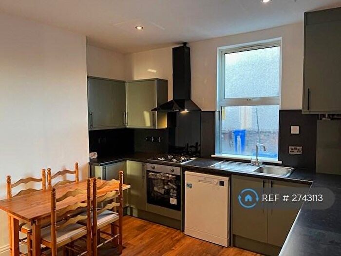 3 Bedroom Terraced House To Rent In Parkside Road, Sheffield, S6