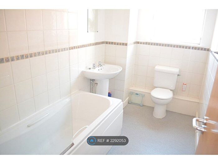 1 Bedroom Flat To Rent In Cracknell, Sheffield, S3
