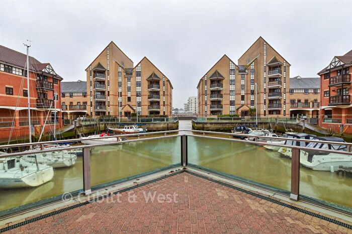 3 Bedroom Flat For Sale In Emerald Quay, Shoreham-By-Sea, West Sussex, BN43
