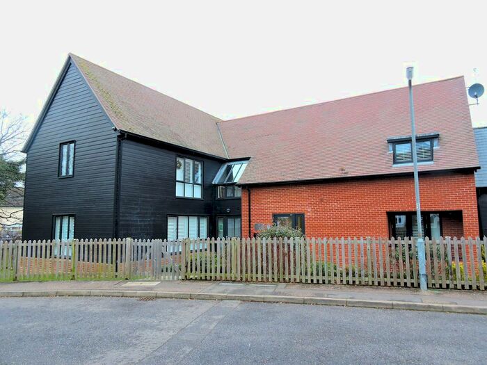 2 Bedroom Flat To Rent In Barnards Field, Thaxted, CM6