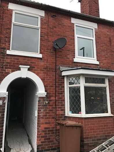 3 Bedroom Terraced House To Rent In Oversetts Road, Swadlincote, DE11
