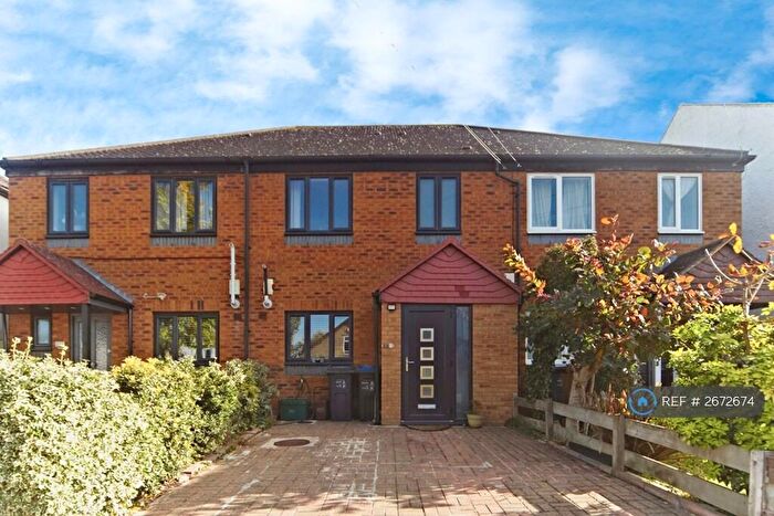 3 Bedroom Terraced House To Rent In Milner Road, Morden, SM4