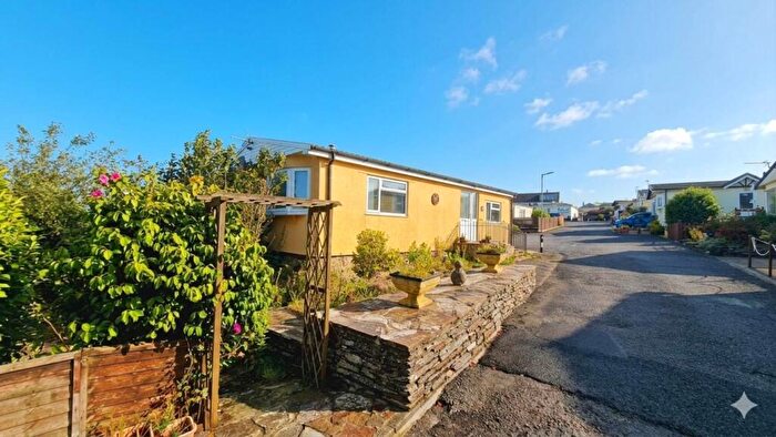 2 Bedroom Retirement Property For Sale In Planet Park, Delabole, PL33