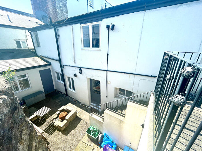 1 Bedroom Flat To Rent In Bank Street, Chepstow, NP16