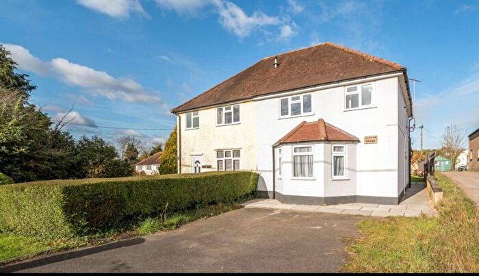 3 Bedroom Property For Sale In Wood Street Village, Gulidford, GU3