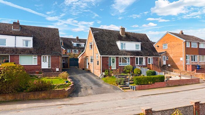 3 Bedroom Semi-Detached House For Sale In Smithy Moor Avenue, Stocksbridge, Sheffield, S36