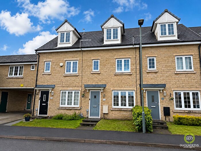 3 Bedroom Town House For Sale In Astbury Chase, Darwen, BB3