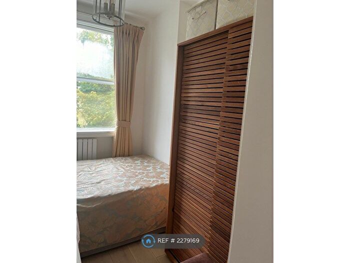 1 Bedroom Flat To Rent In Sinclair Road, London, W14