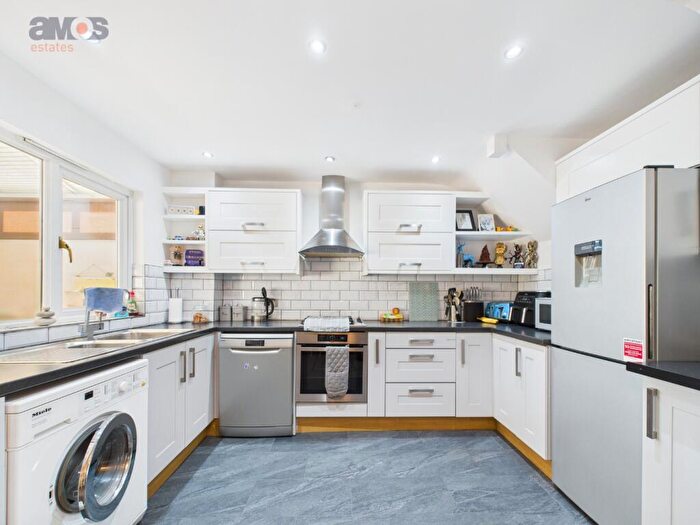 3 Bedroom End Of Terrace House For Sale In Templewood Court, Hadleigh, Essex, SS7