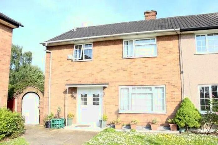 4 Bedroom End Of Terrace House To Rent In Artillery Close, Ilford, IG2