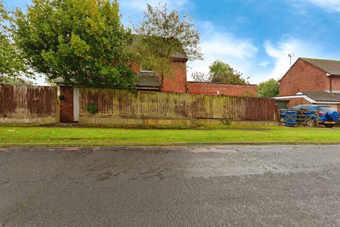 5 Bedroom Semi-Detached House For Sale In Kingsley Road, Silverstone, Towcester, Northamptonshire, NN12