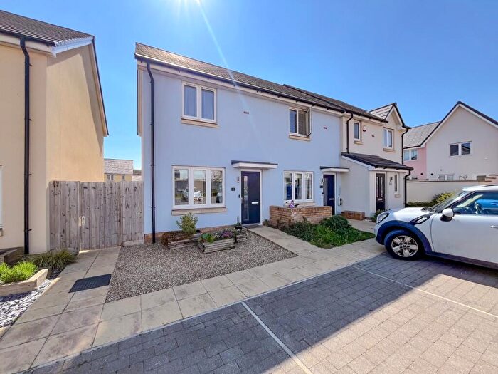 2 Bedroom End Of Terrace House For Sale In Brick Hill Way, Patchway, South Gloucestershire, BS34