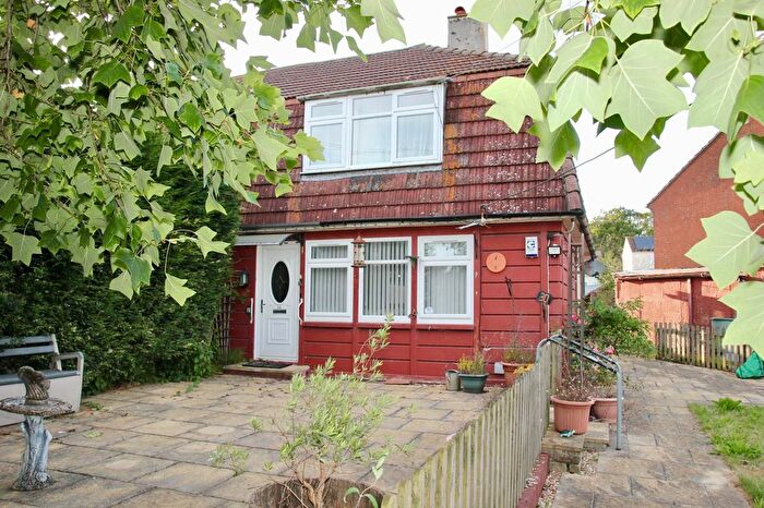 3 Bedroom Semi-Detached House For Sale In South Road, Almondsbury, Bristol, BS32