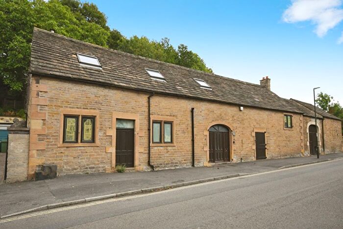 4 Bedroom Barn Conversion For Sale In Spital Lane, Chesterfield, Derbyshire, S41