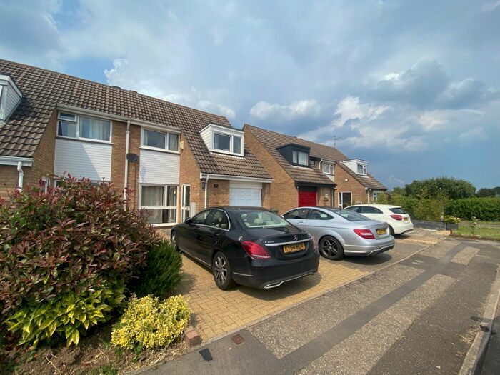 3 Bedroom Semi-Detached House To Rent In Magnolia Avenue, Longthorpe, Peterborough, PE3